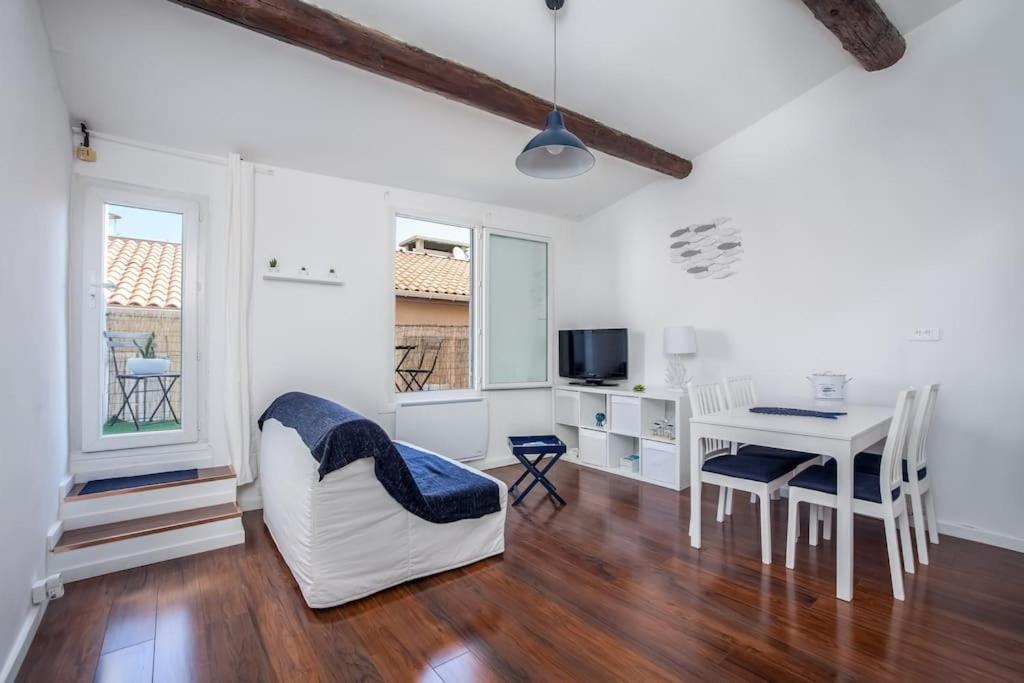 Au Coeur Du Panier Avec Terrasse 2 A 4 Personnes Climatisation Apartment Marseille Exterior photo